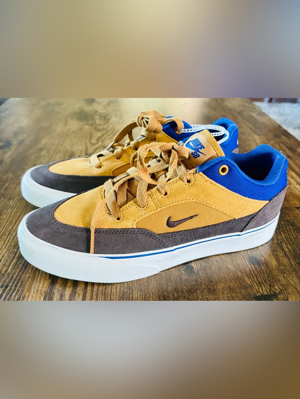 Nike Big Kids' HF1205-700 Tan and Blue Low-Top Skate Sneakers -    size 5Y  NWT